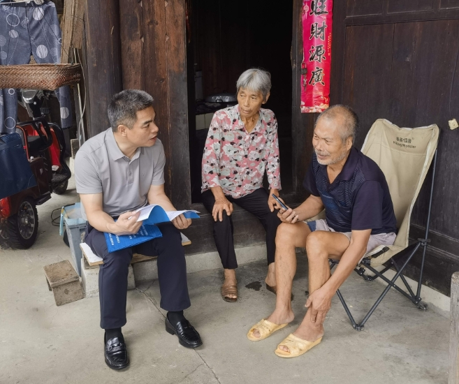王建球赴怀化、湘西调研有效衔接